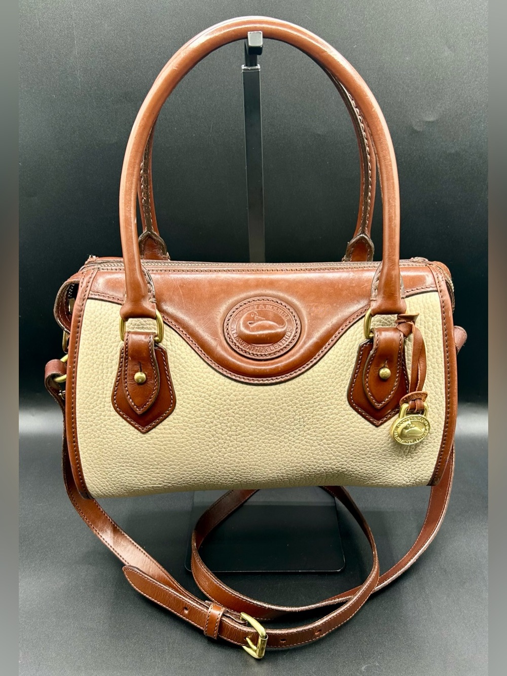 VINTAGE DOONEY & BOURKE All-Weather Leather Satchel Shoulder-Handbag